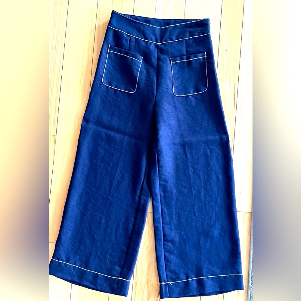 Navy Wide-Leg Pants with White Stitching, SMALL, LIKE NEW CONDITION, ADORABLE
